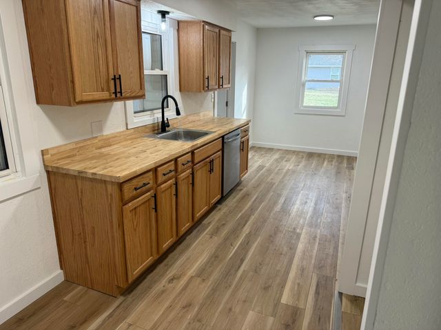 920 N Broadway Avenue, Springfield, MO 65802