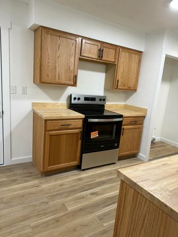 920 N Broadway Avenue, Springfield, MO 65802