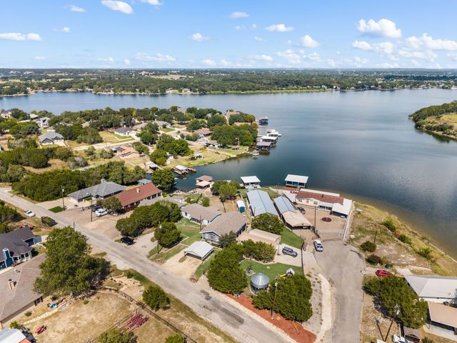 5221 River Ridge Street, Granbury, TX 76048