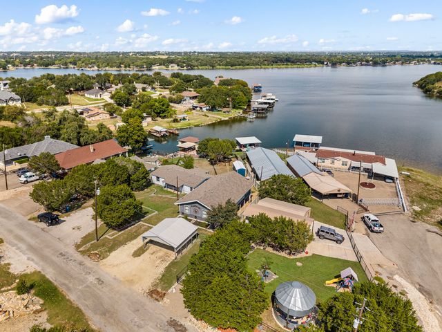 5221 River Ridge Street, Granbury, TX 76048