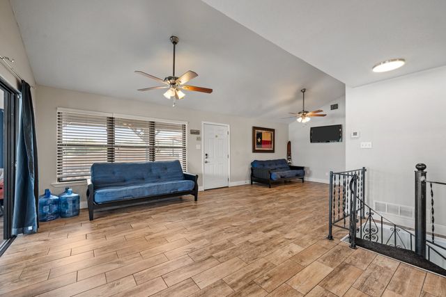 5221 River Ridge Street, Granbury, TX 76048