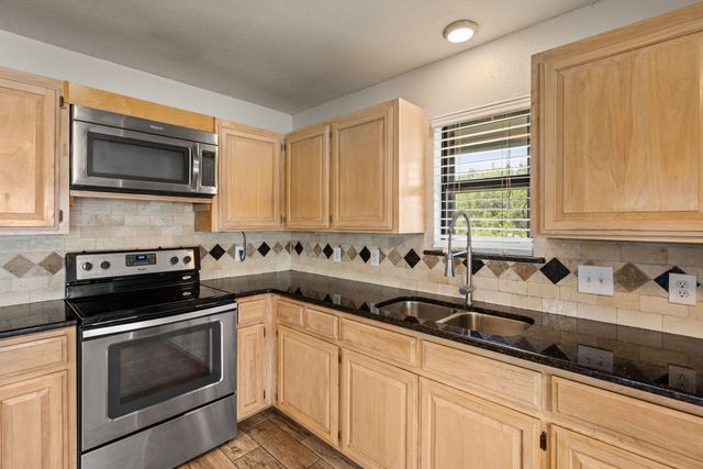 5221 River Ridge Street, Granbury, TX 76048