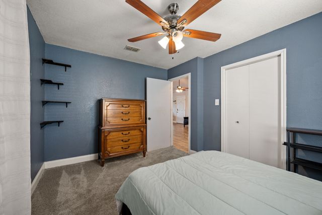 5221 River Ridge Street, Granbury, TX 76048