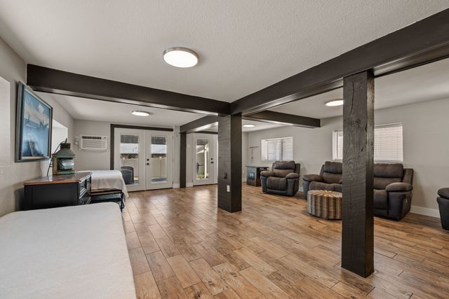 5221 River Ridge Street, Granbury, TX 76048