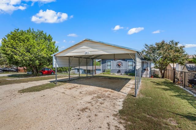 5221 River Ridge Street, Granbury, TX 76048