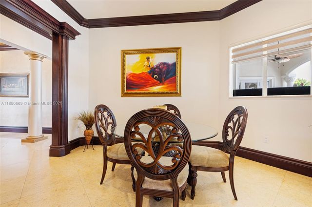 9861 NW 135th St, Hialeah Gardens, FL 33018