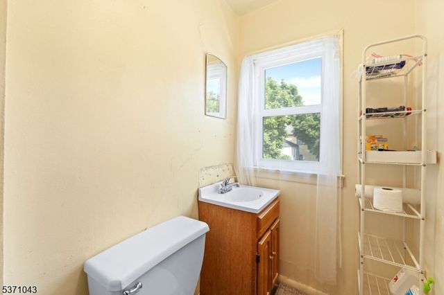305 W Elm St, Linden City, NJ 07036