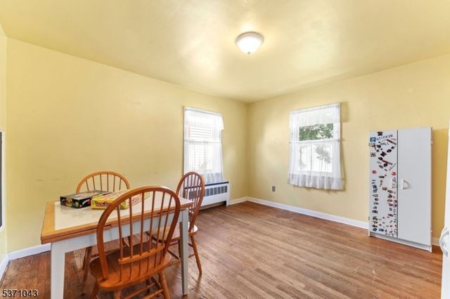 305 W Elm St, Linden City, NJ 07036