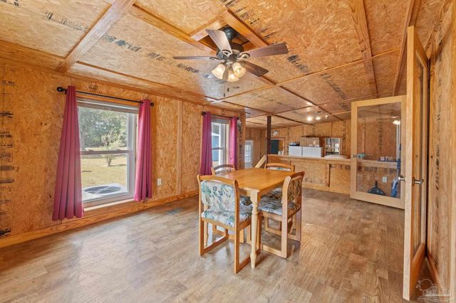 4441 Sleepy Hammock Dr, Milton, FL 32583