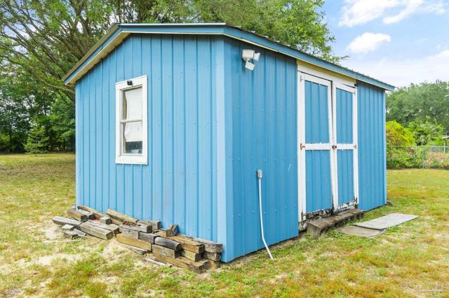 4441 Sleepy Hammock Dr, Milton, FL 32583