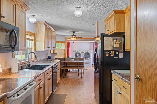 4441 Sleepy Hammock Dr, Milton, FL 32583