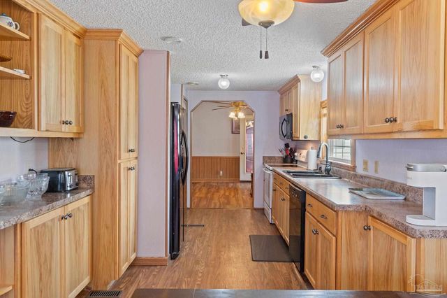 4441 Sleepy Hammock Dr, Milton, FL 32583