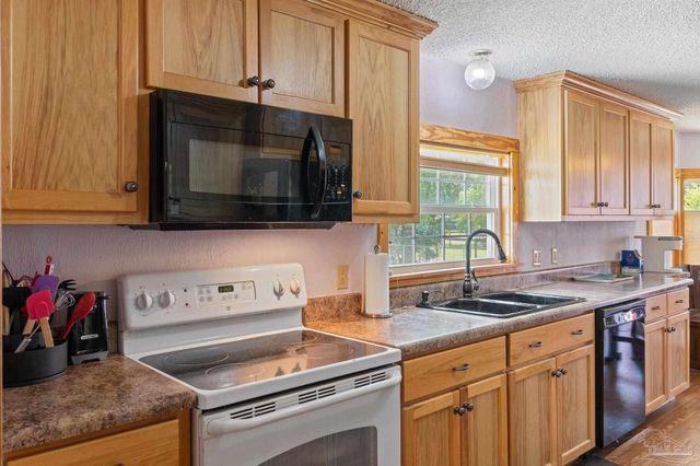 4441 Sleepy Hammock Dr, Milton, FL 32583