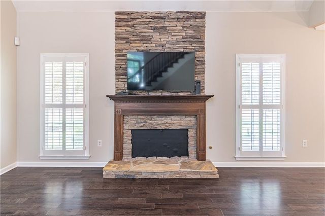 2649 Waters Edge Drive, Gainesville, GA 30504