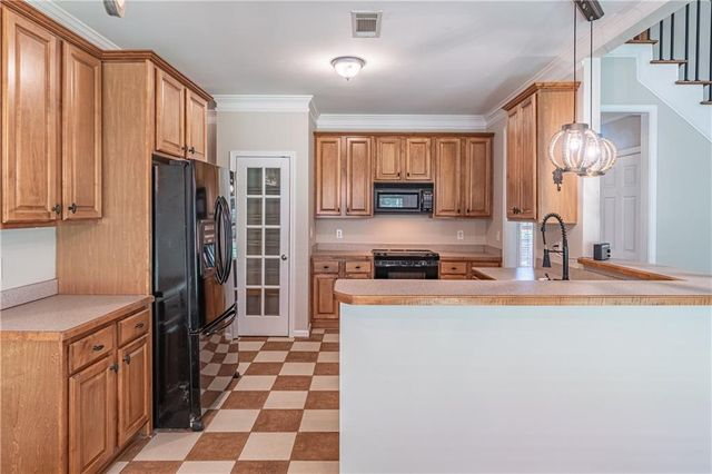 2649 Waters Edge Drive, Gainesville, GA 30504