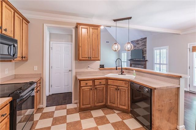 2649 Waters Edge Drive, Gainesville, GA 30504