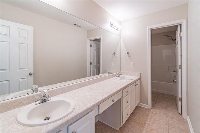 2649 Waters Edge Drive, Gainesville, GA 30504