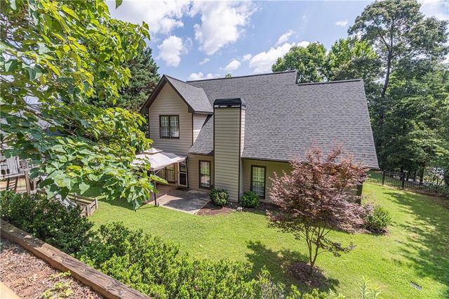2649 Waters Edge Drive, Gainesville, GA 30504