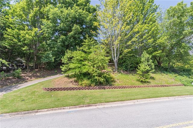 2649 Waters Edge Drive, Gainesville, GA 30504