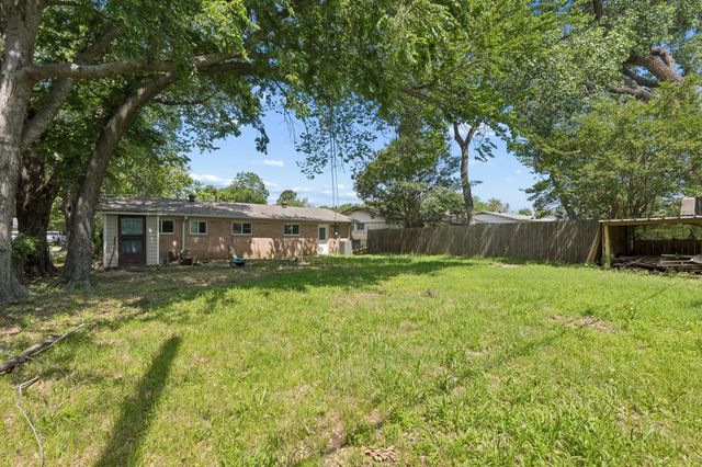 2013 Alan A Dale Road, Arlington, TX 76013