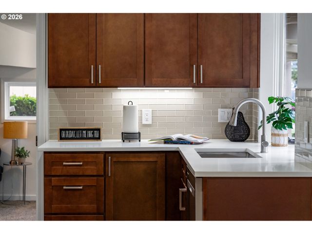 4175 Sw TUALAWAY Ave, Beaverton, OR 97005