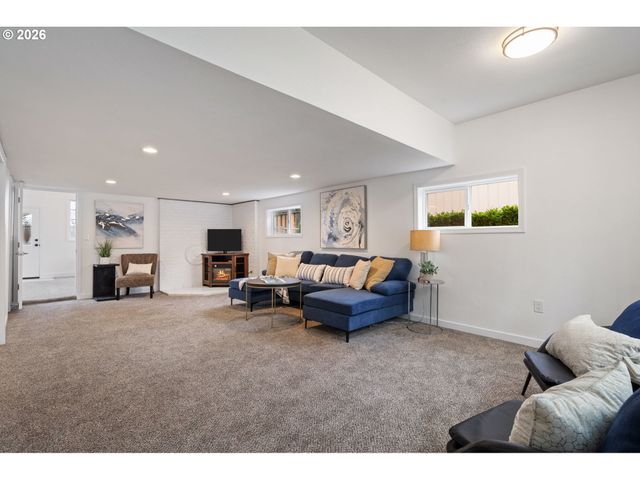 4175 Sw TUALAWAY Ave, Beaverton, OR 97005