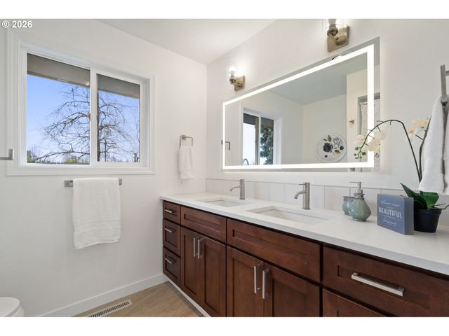 4175 Sw TUALAWAY Ave, Beaverton, OR 97005