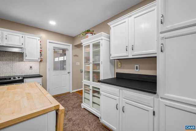 149 MILL CREEK DR, Charlottesville, VA 22902