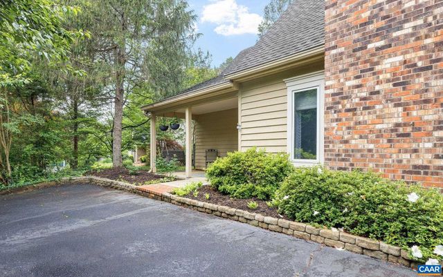 149 MILL CREEK DR, Charlottesville, VA 22902