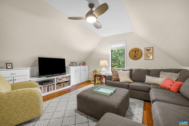 149 MILL CREEK DR, Charlottesville, VA 22902