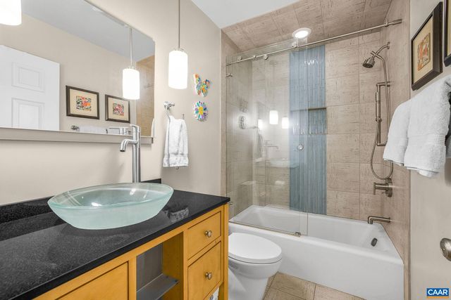 149 MILL CREEK DR, Charlottesville, VA 22902