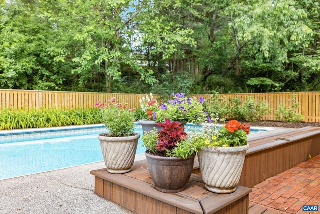 149 MILL CREEK DR, Charlottesville, VA 22902