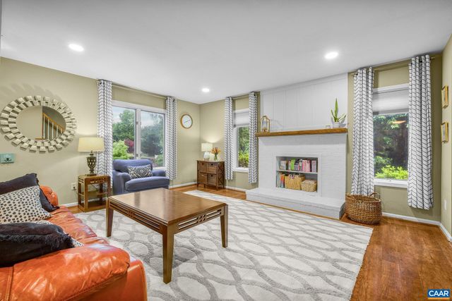 149 MILL CREEK DR, Charlottesville, VA 22902