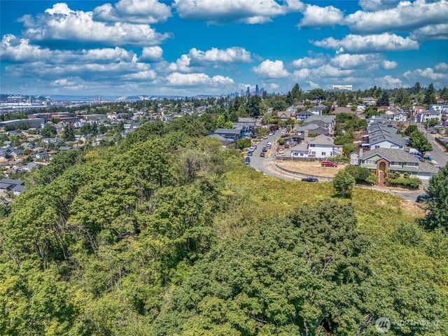 2021 S Raymond Street, Seattle, WA 98108