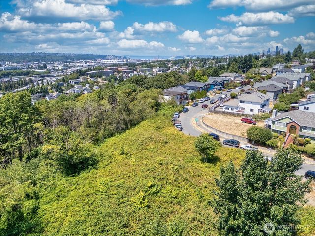 2021 S Raymond Street, Seattle, WA 98108