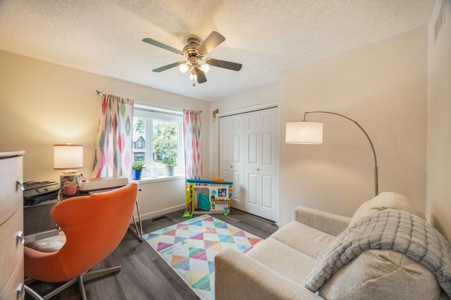 558 S 34th Court, West Des Moines, IA 50265