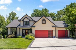 558 S 34th Court, West Des Moines, IA 50265