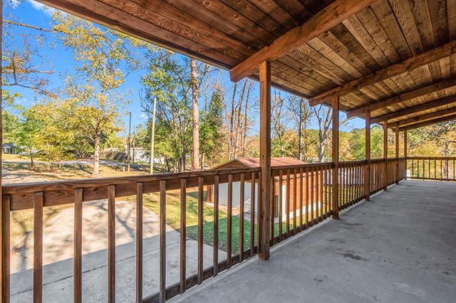 326 Timberline Drive, Onalaska, TX 77360