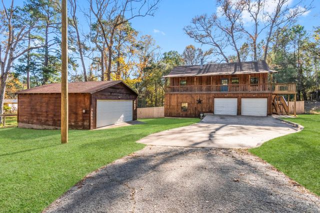 326 Timberline Drive, Onalaska, TX 77360