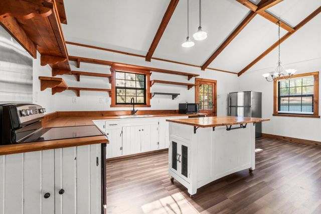 326 Timberline Drive, Onalaska, TX 77360