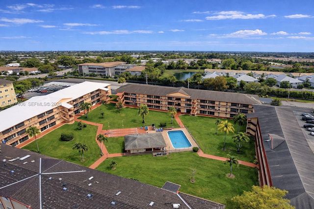 5300 Washington St D303, Hollywood, FL 33021