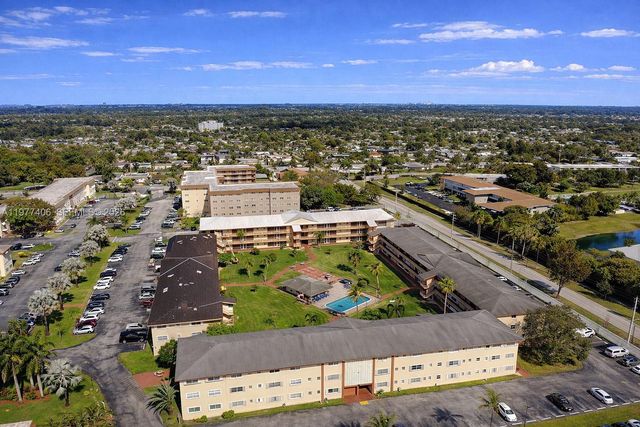 5300 Washington St D303, Hollywood, FL 33021