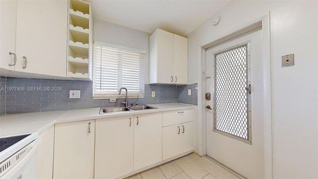 5300 Washington St D303, Hollywood, FL 33021