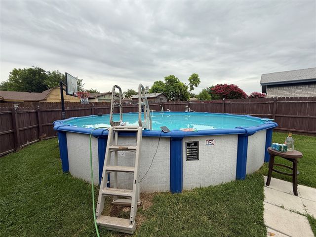 1021 Tracy Lane, Lancaster, TX 75134
