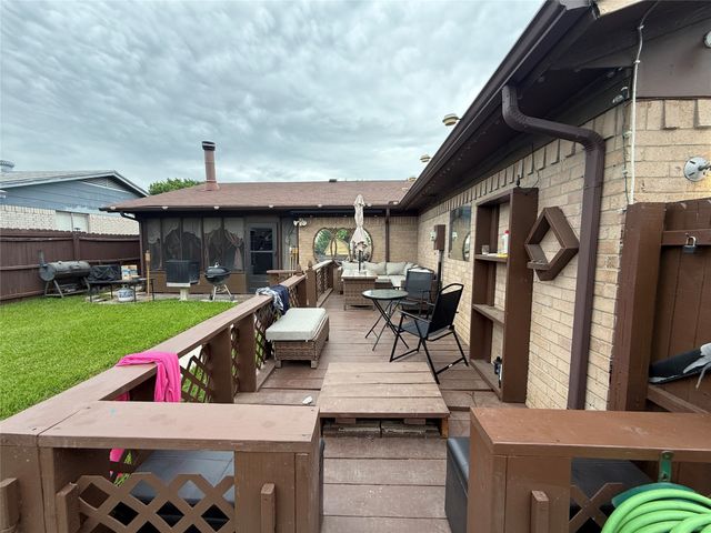 1021 Tracy Lane, Lancaster, TX 75134