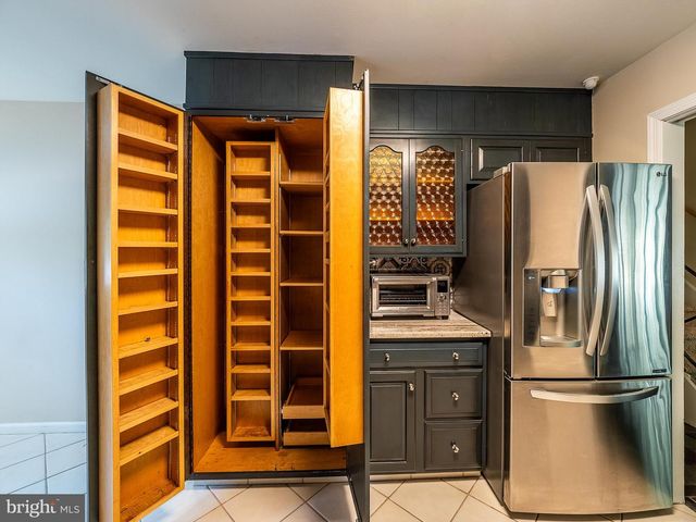 425 KENNEBEC RD, Cherry Hill, NJ 08002
