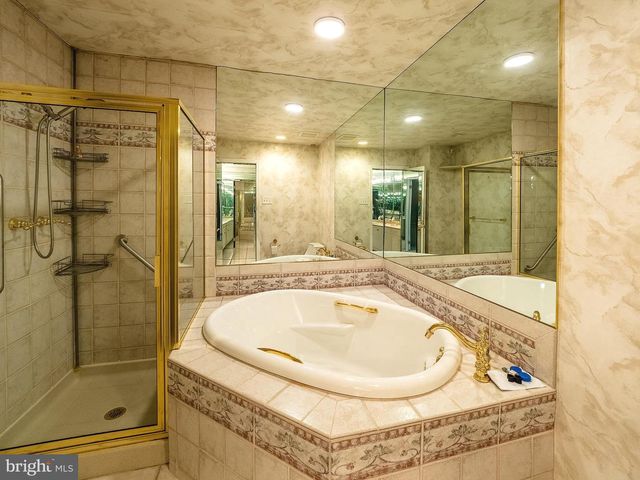 425 KENNEBEC RD, Cherry Hill, NJ 08002
