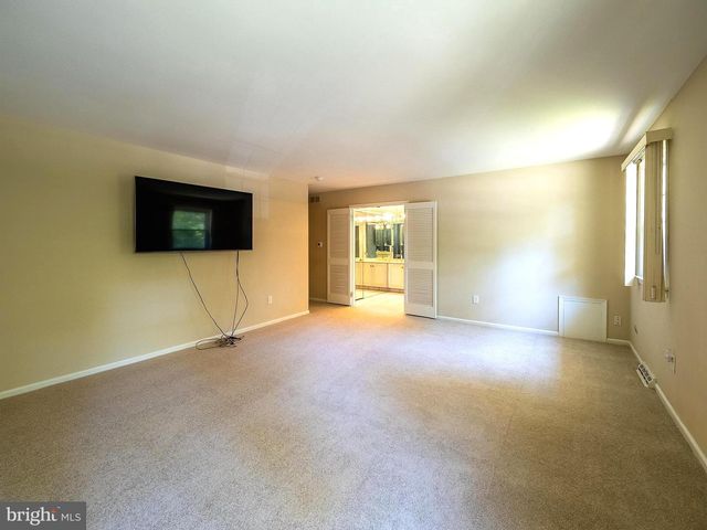 425 KENNEBEC RD, Cherry Hill, NJ 08002