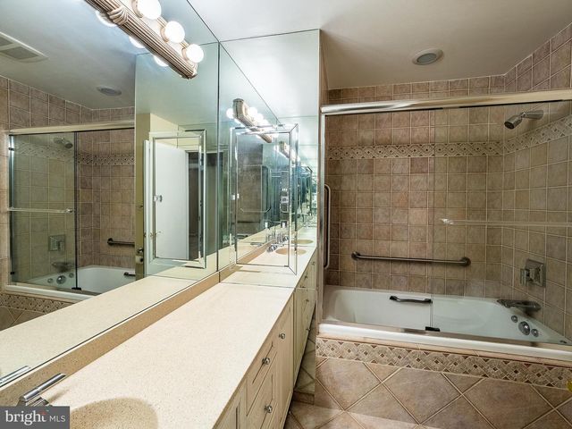 425 KENNEBEC RD, Cherry Hill, NJ 08002