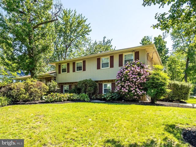 425 KENNEBEC RD, Cherry Hill, NJ 08002